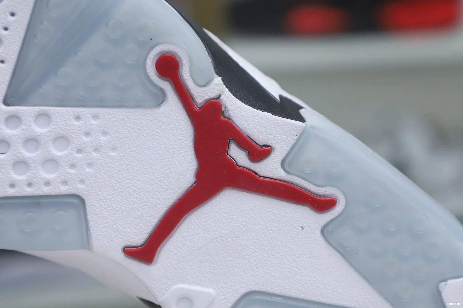 JORDAN 2021 RETRO AIR 'CARMINE' OG 6 0105